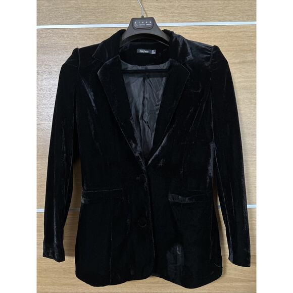Boohoo Women’s Sz 6 Black Silky Velvet 2 Button Fully Lined Blazer lightweight - Picture 1 of 5